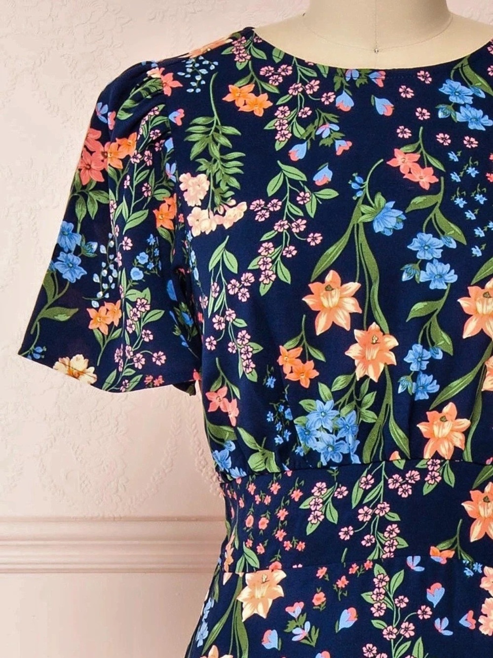 VICI Piper Floral Front Slit Midi Dress – Navy